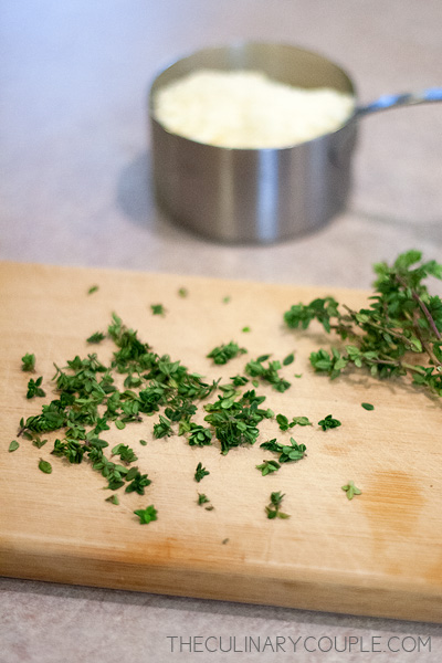 parmesan-thyme-crackers-1