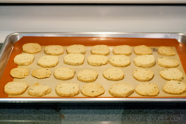 parmesan-thyme-crackers-6